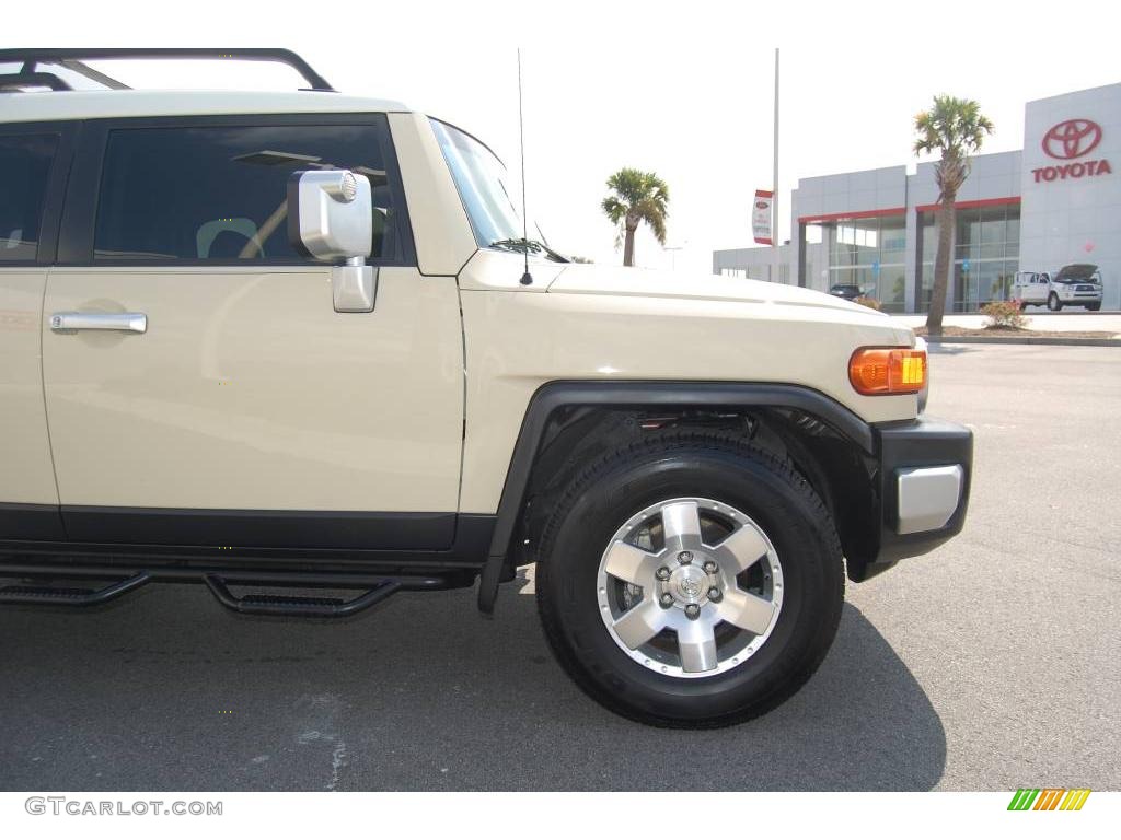 2008 FJ Cruiser  - Sandstorm Metallic / Dark Charcoal photo #7