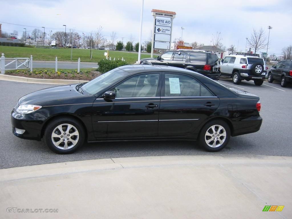 2006 Camry SE V6 - Black / Beige photo #2