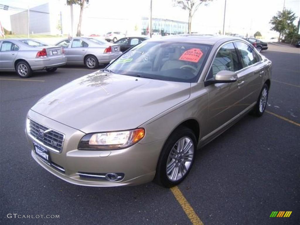 2007 S80 V8 AWD - Shimmer Gold Metallic / Sandstone Beige photo #2