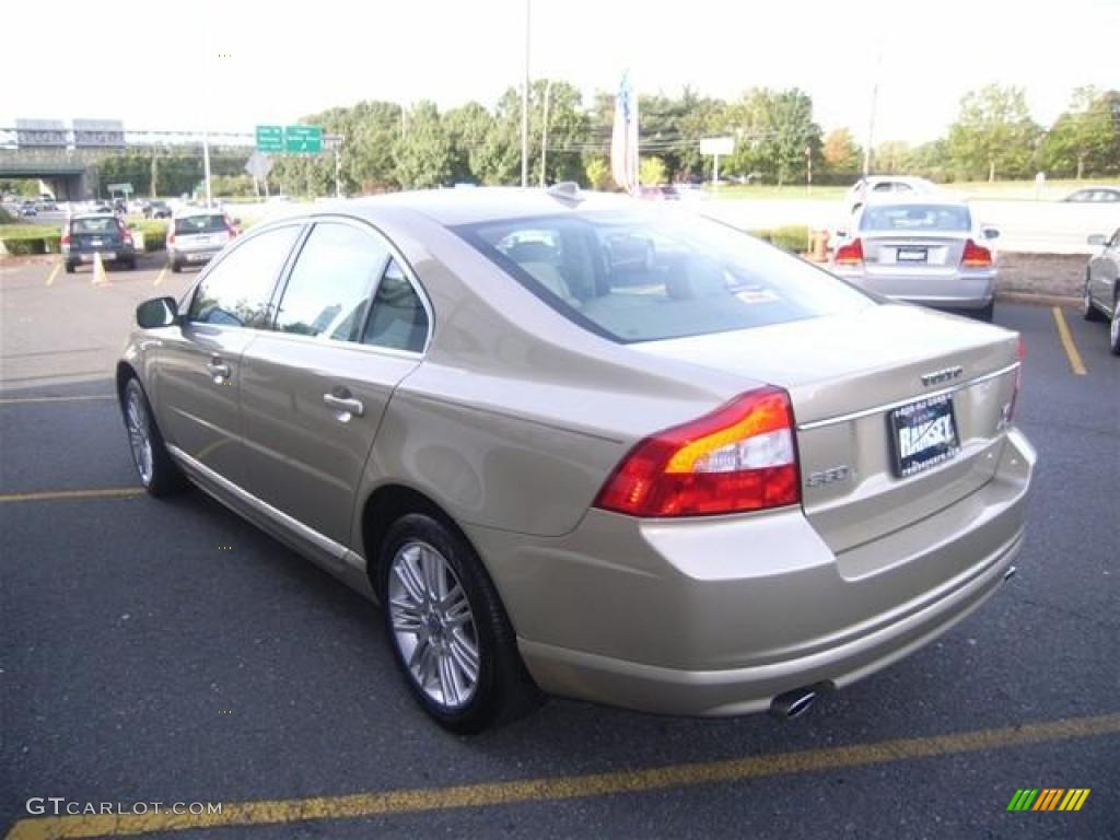 2007 S80 V8 AWD - Shimmer Gold Metallic / Sandstone Beige photo #4