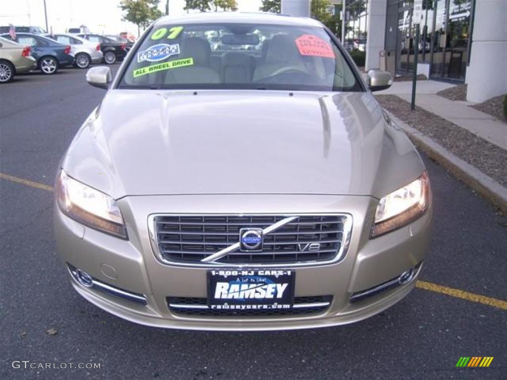 2007 S80 V8 AWD - Shimmer Gold Metallic / Sandstone Beige photo #8
