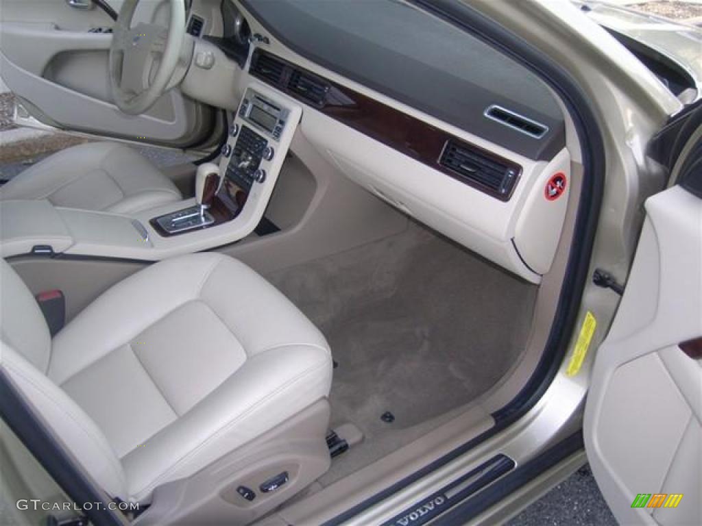 2007 S80 V8 AWD - Shimmer Gold Metallic / Sandstone Beige photo #14
