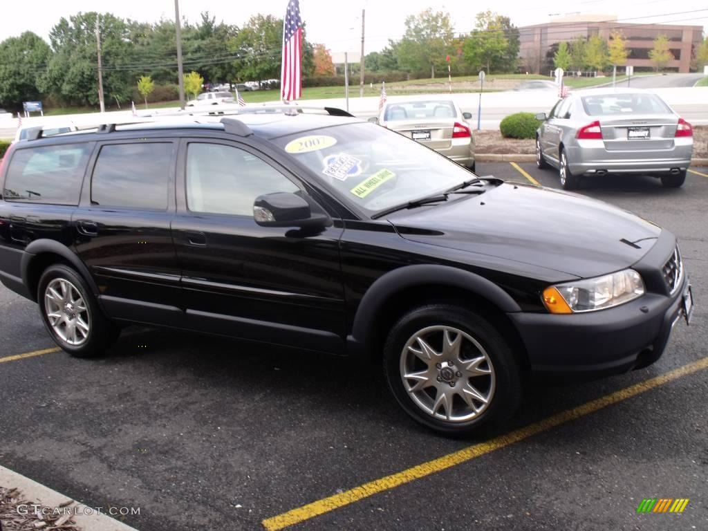 2007 XC70 AWD Cross Country - Black / Taupe photo #6