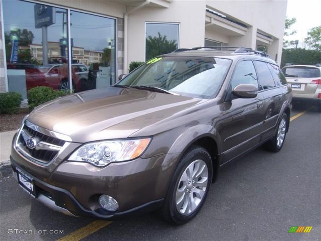 Deep Bronze Metallic Subaru Outback