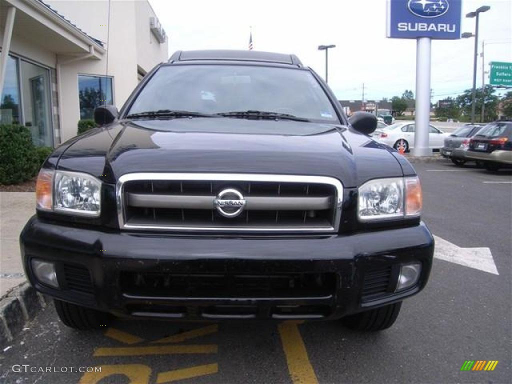 2003 Pathfinder SE 4x4 - Super Black / Charcoal photo #9