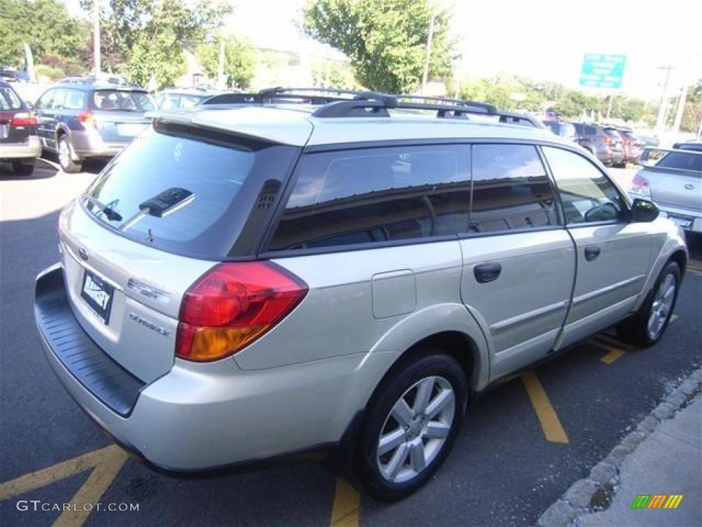 2006 Outback 2.5i Wagon - Champagne Gold Opalescent / Taupe photo #6