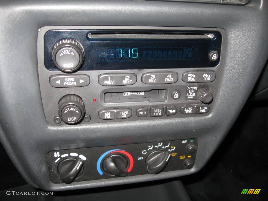 2000 Cavalier Z24 Coupe - Ultra Silver Metallic / Graphite photo #9