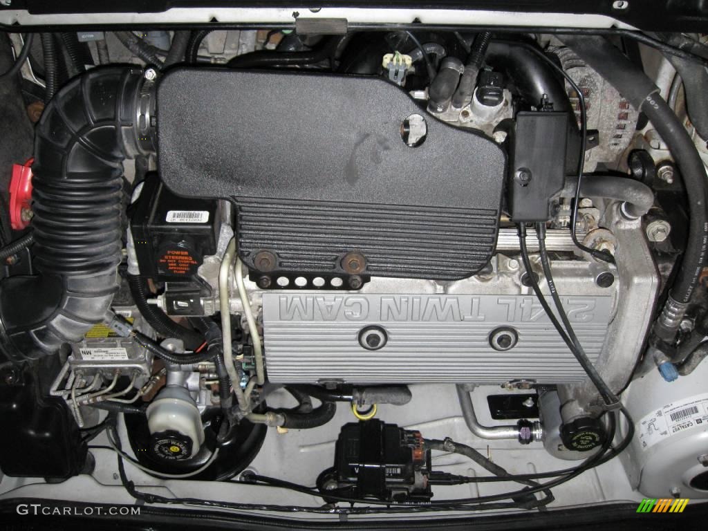 2000 Cavalier Z24 Coupe - Ultra Silver Metallic / Graphite photo #17