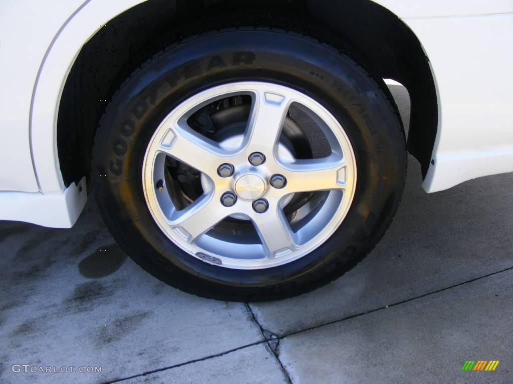 2004 Impala LS - White / Neutral Beige photo #15