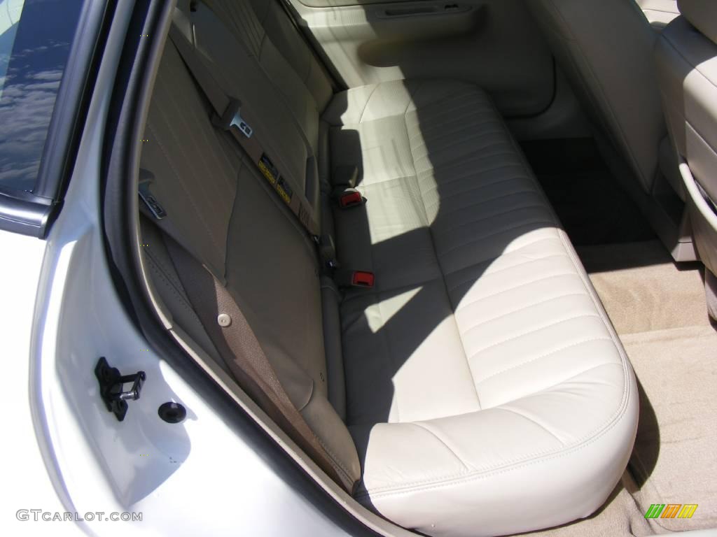 2004 Impala LS - White / Neutral Beige photo #30