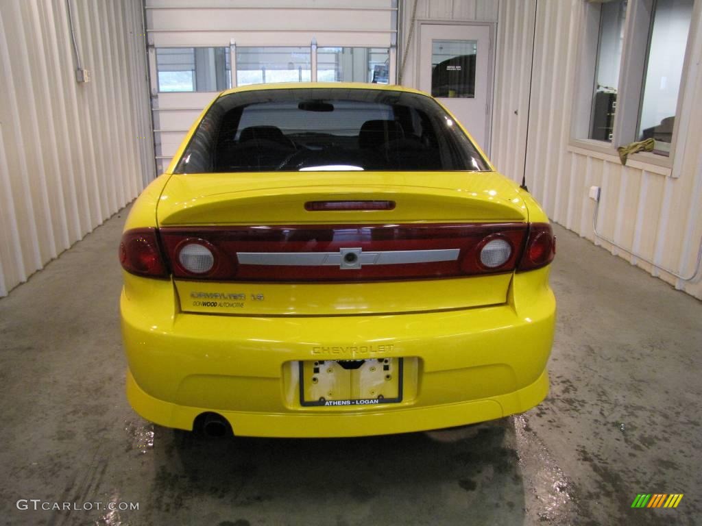 2003 Cavalier LS Sport Coupe - Yellow / Graphite Gray photo #4