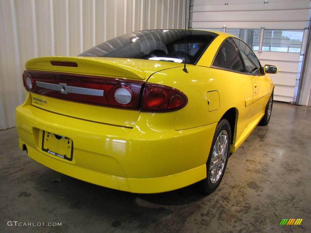 2003 Cavalier LS Sport Coupe - Yellow / Graphite Gray photo #6