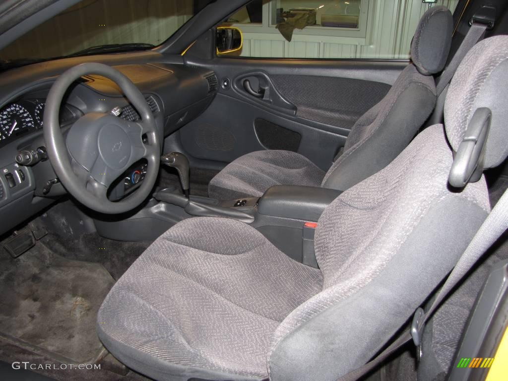 2003 Cavalier LS Sport Coupe - Yellow / Graphite Gray photo #11