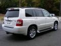 Super White - Highlander Hybrid Limited 4WD Photo No. 3