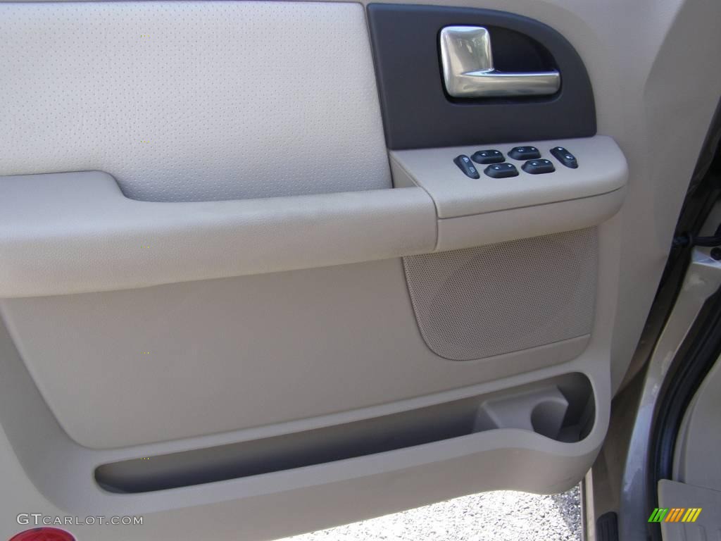 2003 Expedition XLT - Arizona Beige Metallic / Medium Parchment photo #14