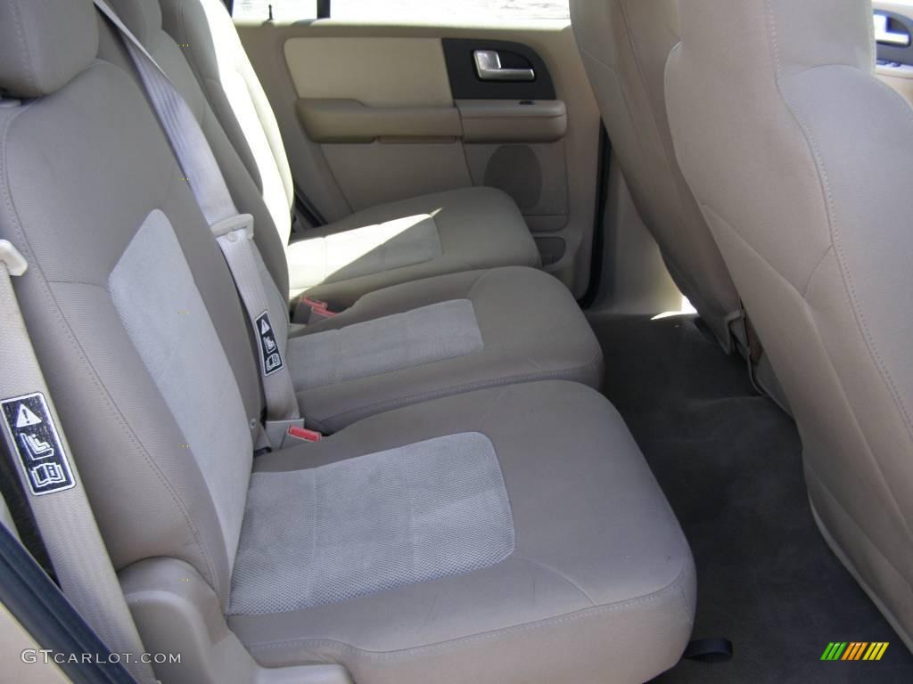 2003 Expedition XLT - Arizona Beige Metallic / Medium Parchment photo #22