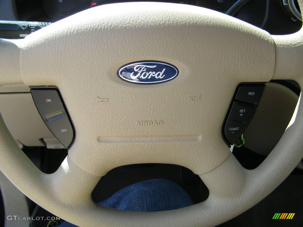 2003 Expedition XLT - Arizona Beige Metallic / Medium Parchment photo #29