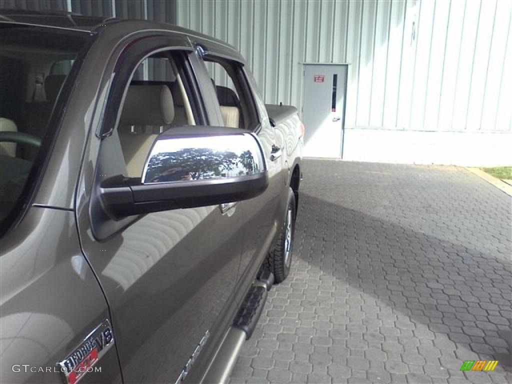 2007 Tundra Limited CrewMax 4x4 - Pyrite Mica / Beige photo #30