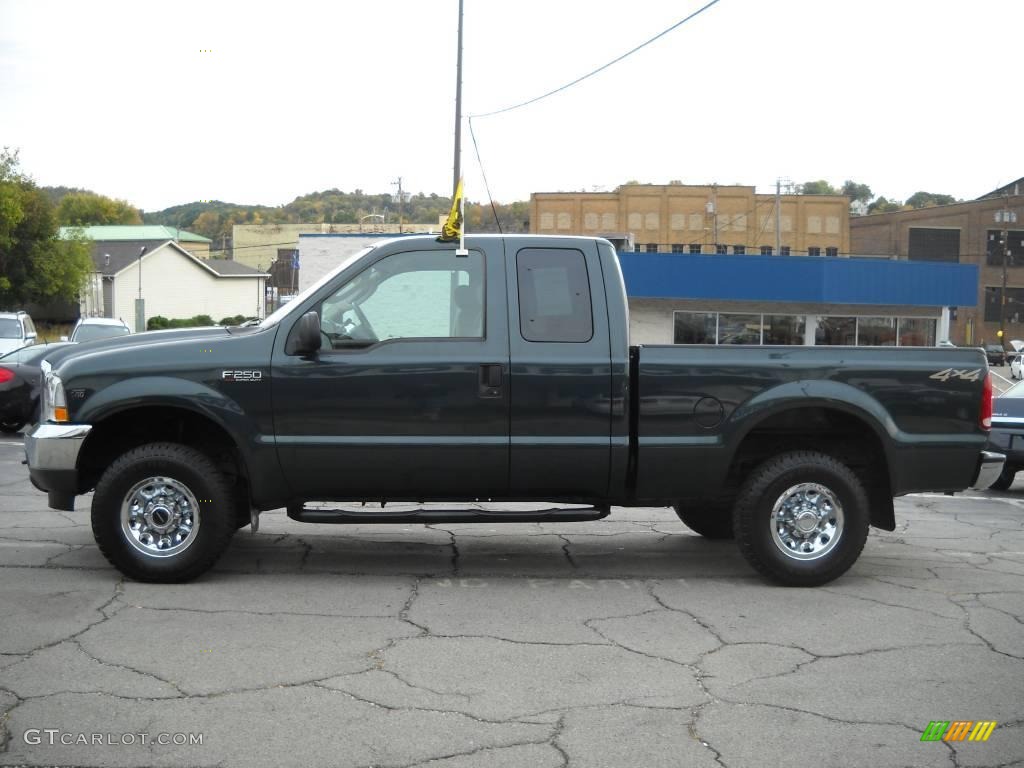 2004 F250 Super Duty XLT SuperCab 4x4 - Dark Green Satin Metallic / Medium Parchment photo #5