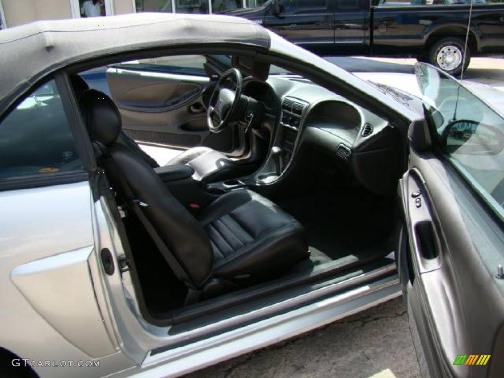 2004 Mustang GT Convertible - Silver Metallic / Dark Charcoal photo #10