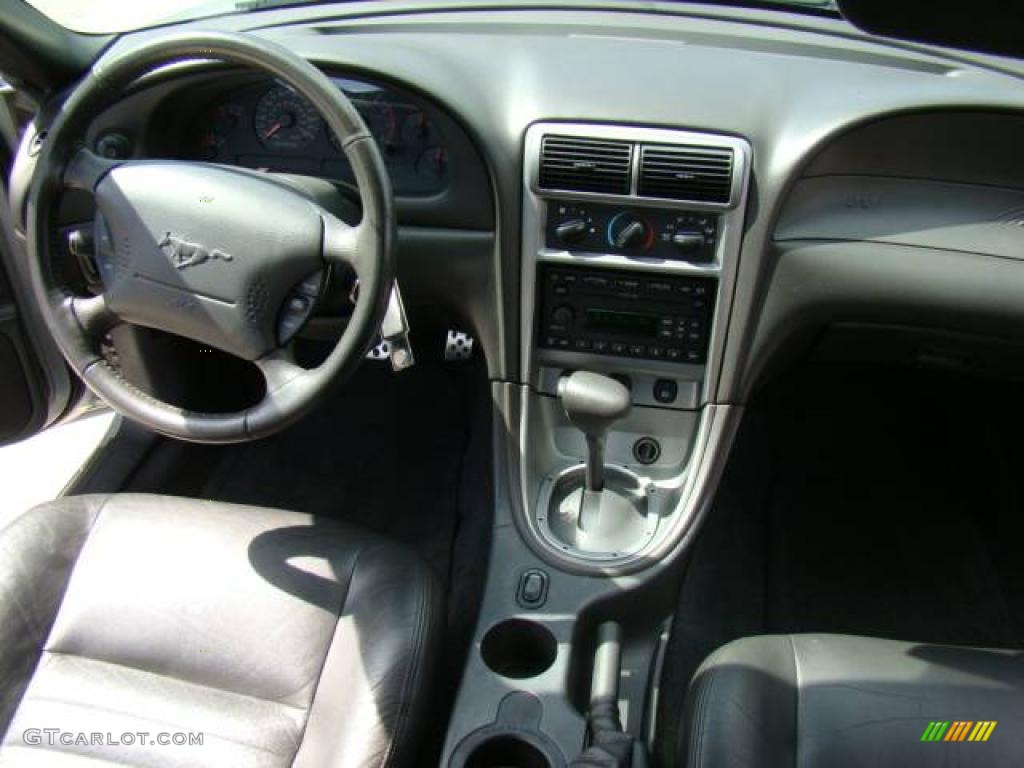 2004 Mustang GT Convertible - Silver Metallic / Dark Charcoal photo #11