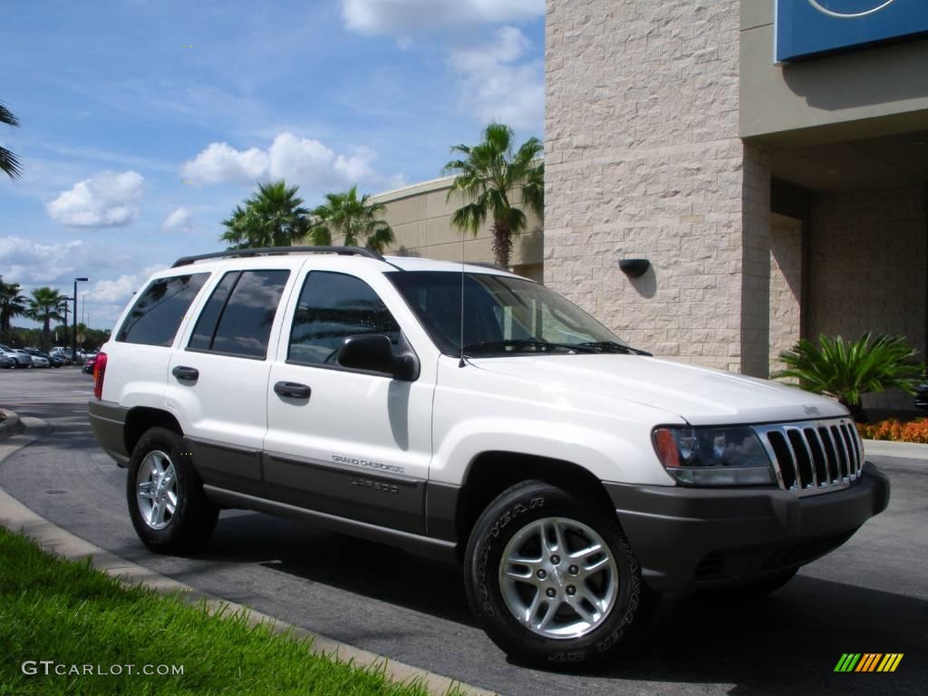 2003 Grand Cherokee Laredo - Stone White / Sandstone photo #4