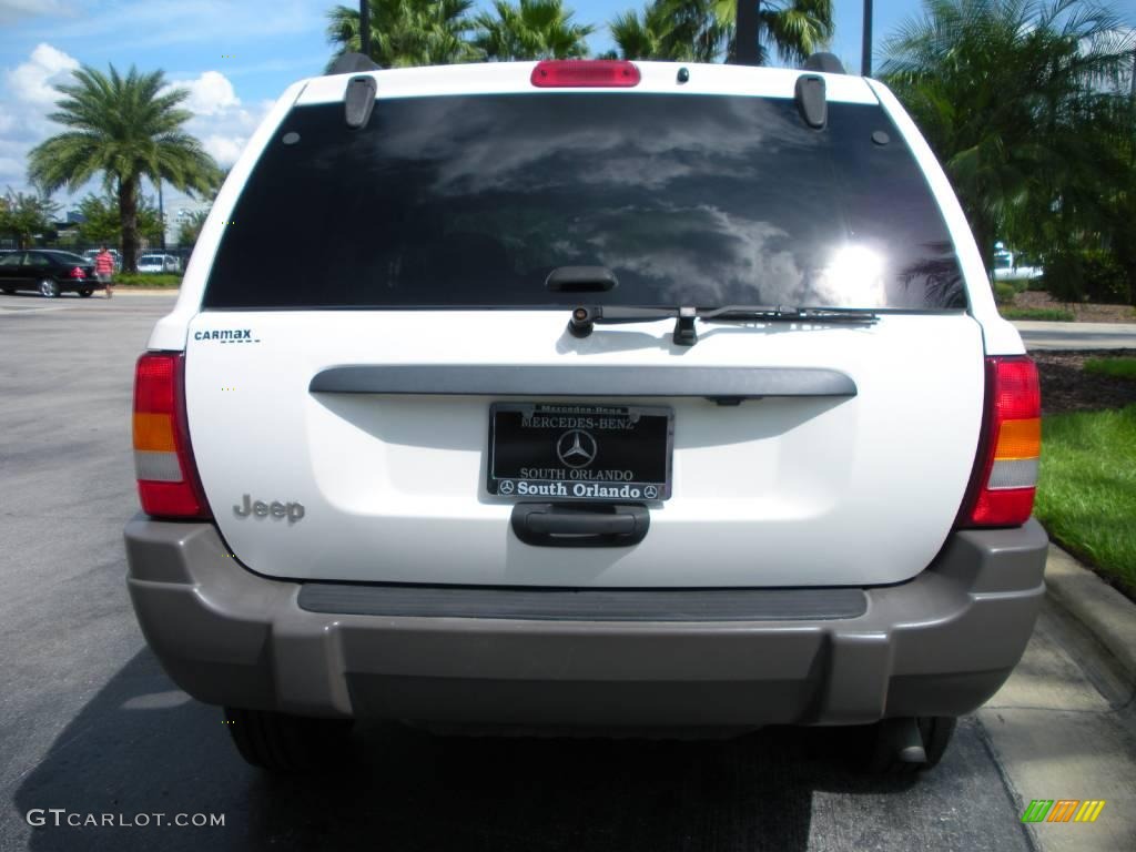 2003 Grand Cherokee Laredo - Stone White / Sandstone photo #7
