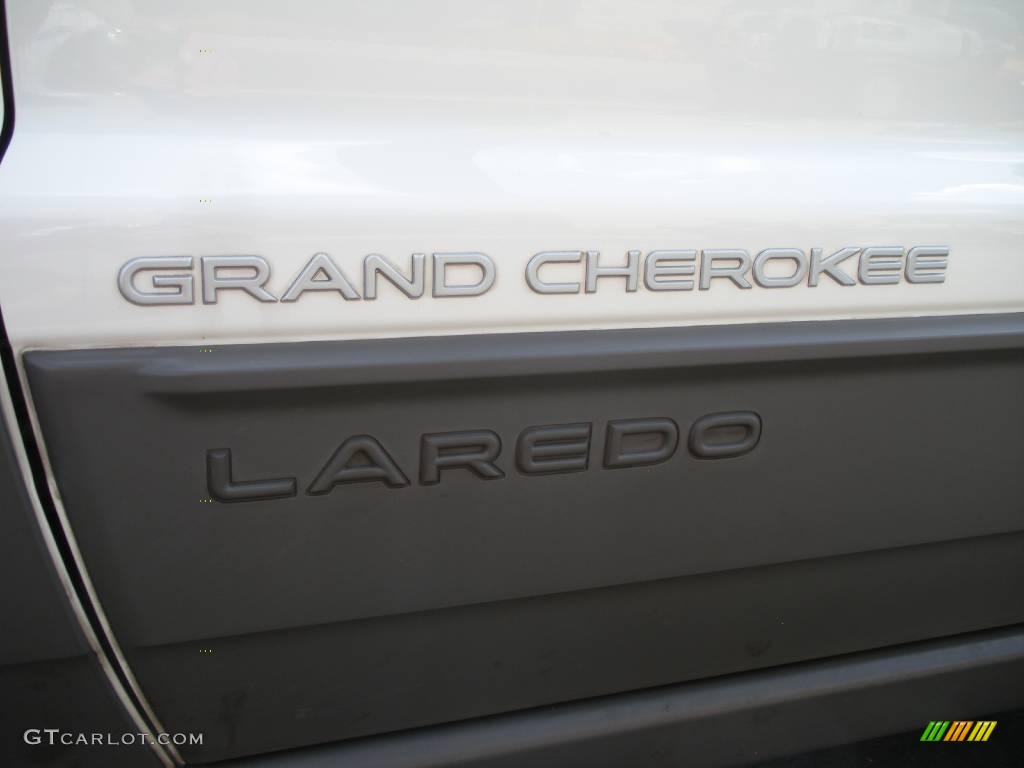 2003 Grand Cherokee Laredo - Stone White / Sandstone photo #9