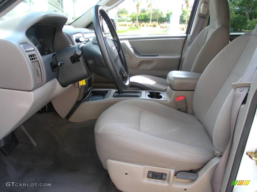 2003 Grand Cherokee Laredo - Stone White / Sandstone photo #11