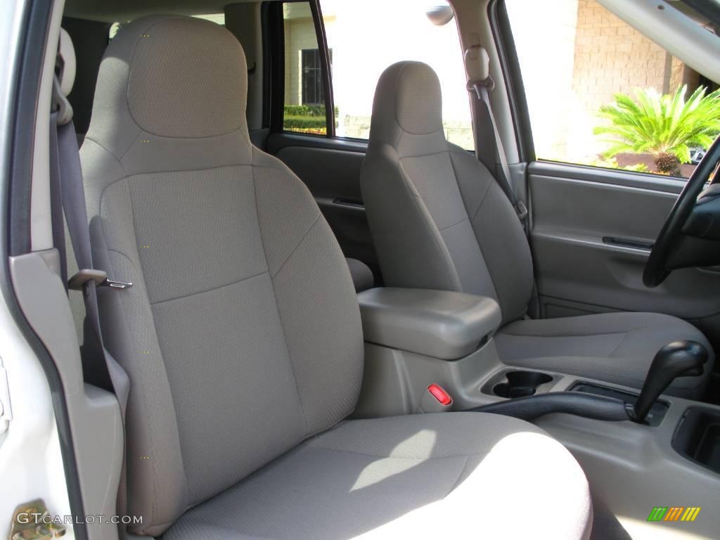 2003 Grand Cherokee Laredo - Stone White / Sandstone photo #16