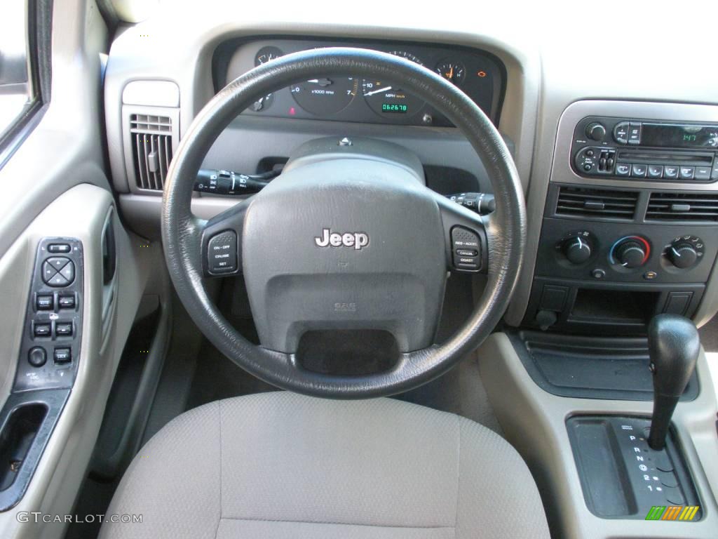 2003 Grand Cherokee Laredo - Stone White / Sandstone photo #18