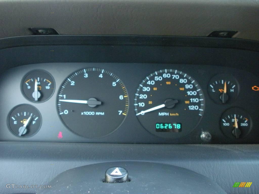 2003 Grand Cherokee Laredo - Stone White / Sandstone photo #19