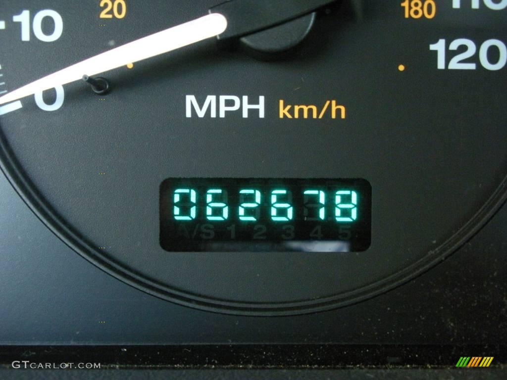2003 Grand Cherokee Laredo - Stone White / Sandstone photo #20