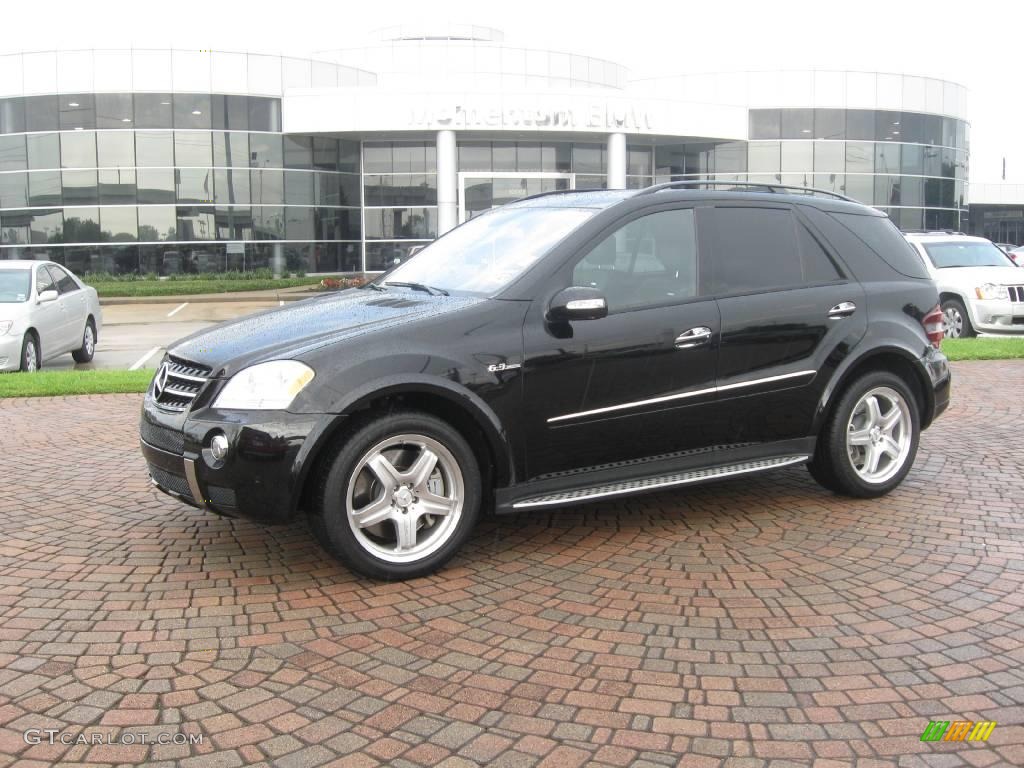 Black Mercedes-Benz ML