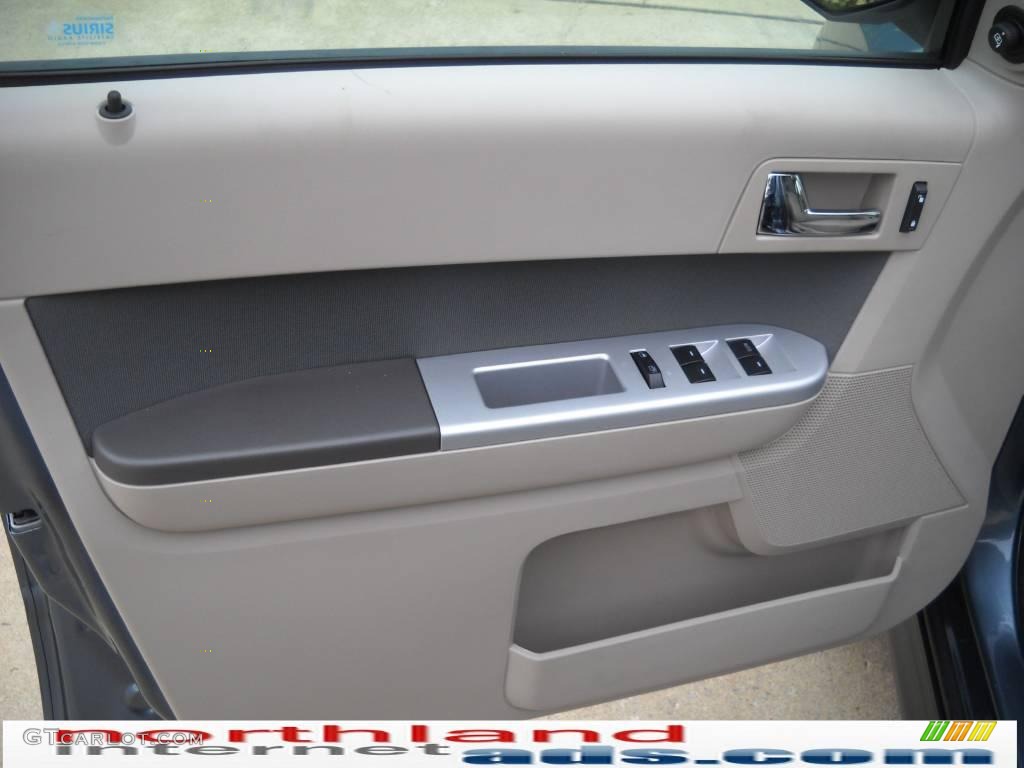 2010 Mariner Hybrid 4WD - Steel Blue Metallic / Stone photo #6
