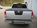 2006 Radiant Silver Nissan Frontier SE Crew Cab 4x4  photo #4