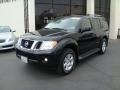 Super Black - Pathfinder SE 4x4 Photo No. 1