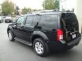 Super Black - Pathfinder SE 4x4 Photo No. 4
