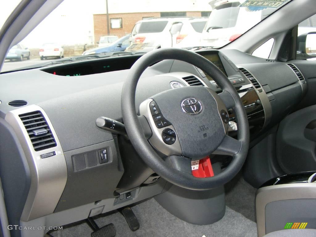 2009 Prius Hybrid - Super White / Dark Gray photo #5