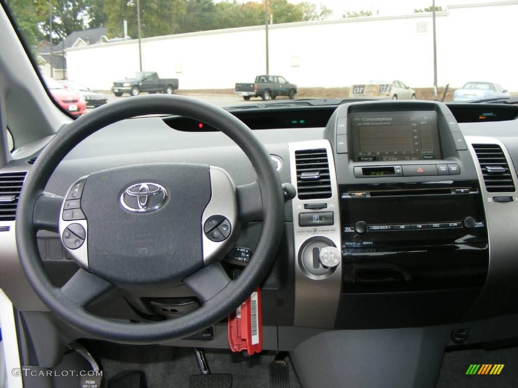 2009 Prius Hybrid - Super White / Dark Gray photo #8