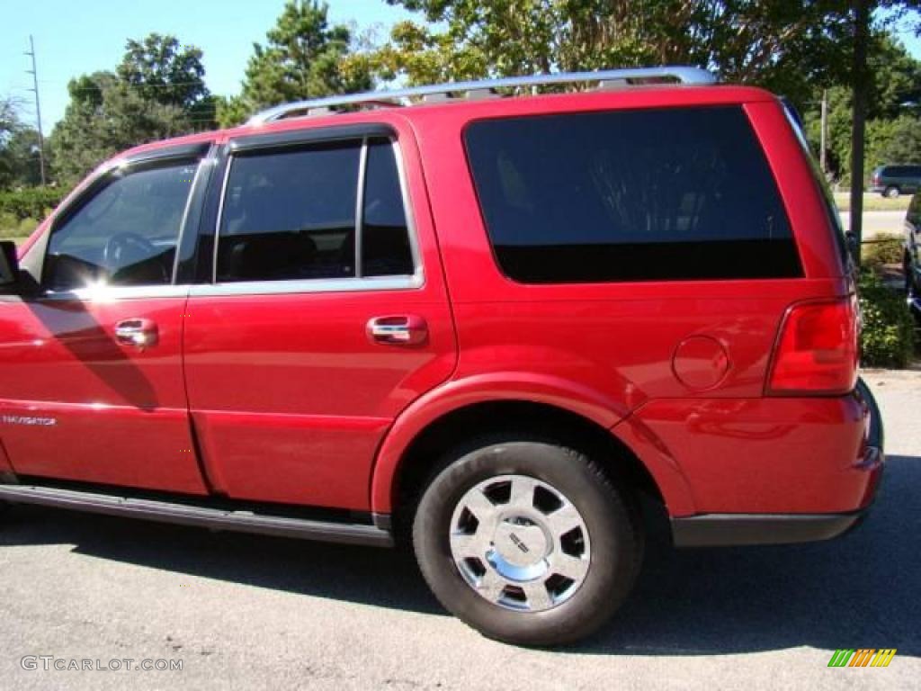 2006 Navigator Luxury 4x4 - Vivid Red Metallic / Charcoal Black photo #29