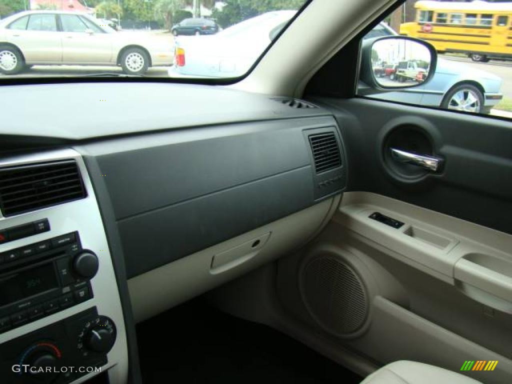 2006 Charger SXT - Brilliant Black Crystal Pearl / Dark Slate Gray/Light Graystone photo #14