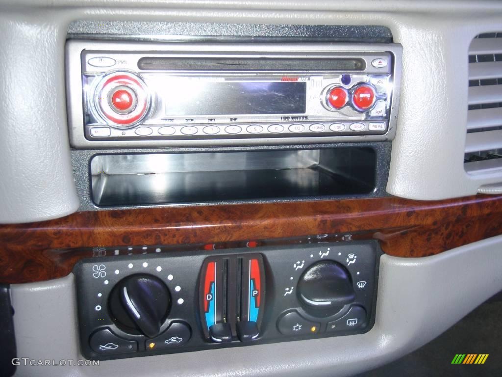 2005 Impala  - Medium Gray Metallic / Medium Gray photo #13