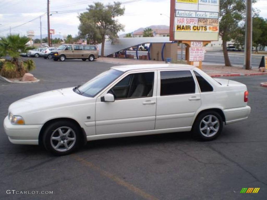 1999 S70  - White / Taupe photo #1