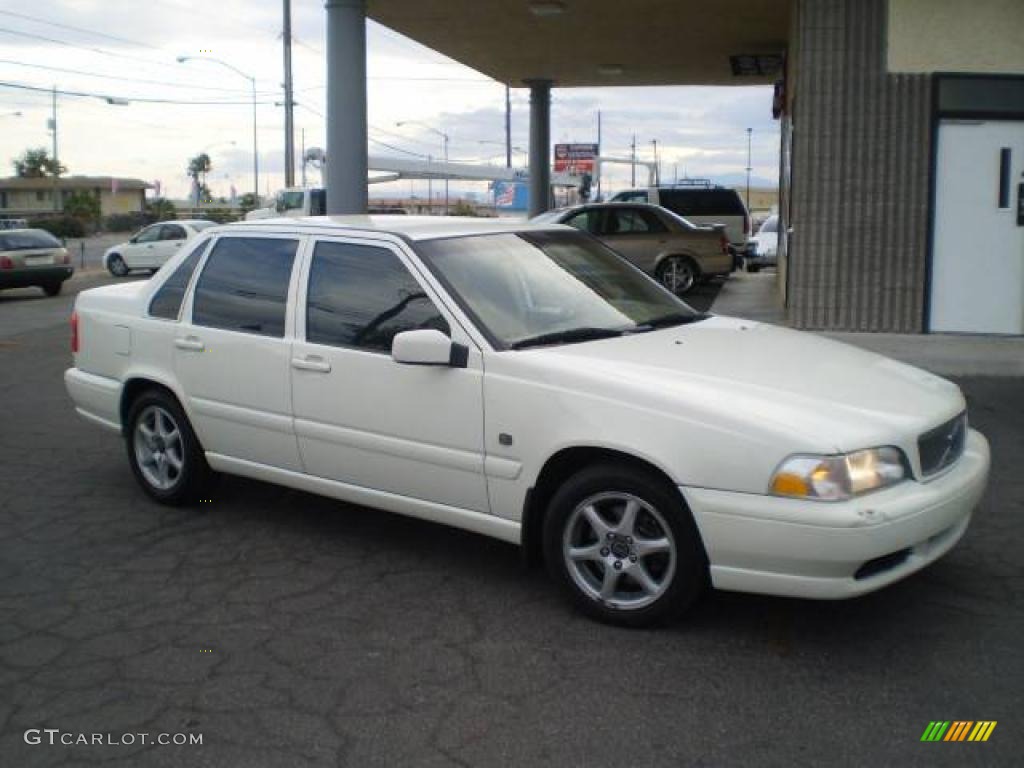 1999 S70  - White / Taupe photo #13