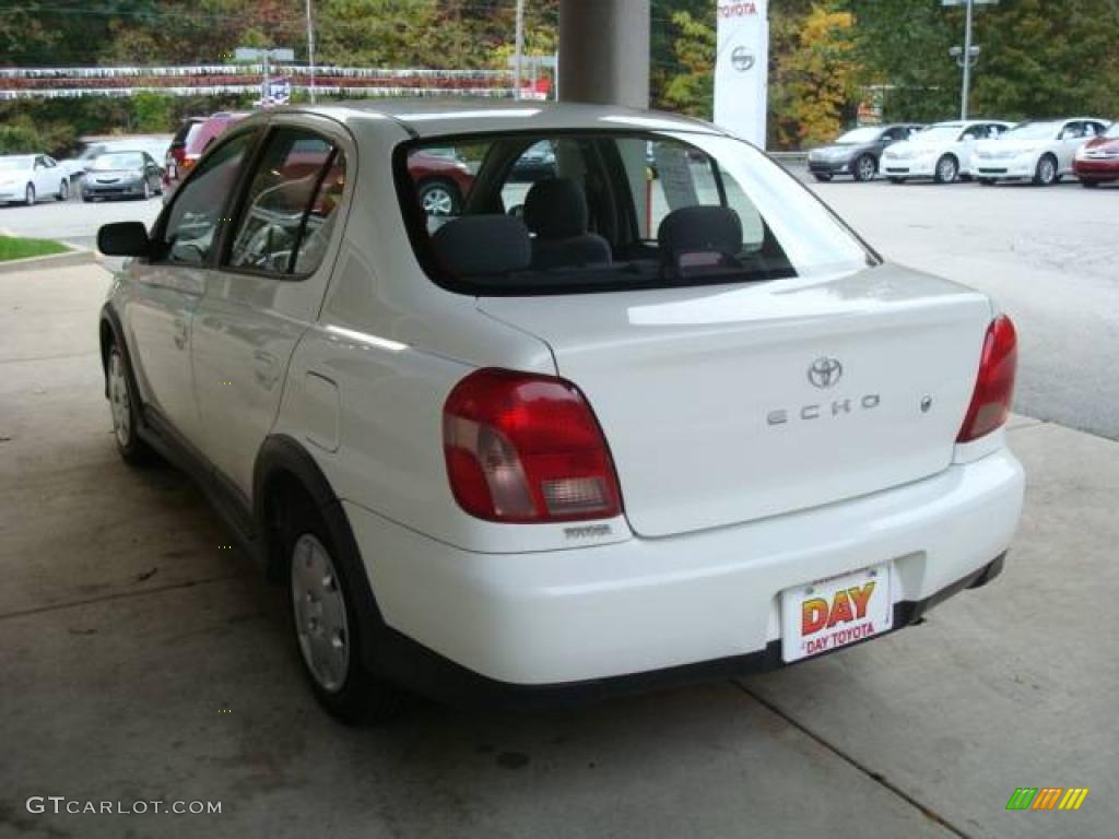 2002 ECHO Sedan - Polar White / Shadow Gray photo #4