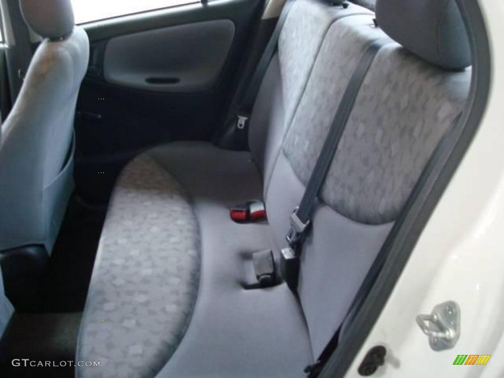 2002 ECHO Sedan - Polar White / Shadow Gray photo #9