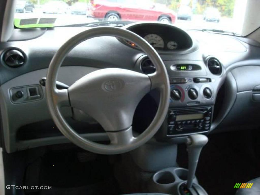 2002 ECHO Sedan - Polar White / Shadow Gray photo #10