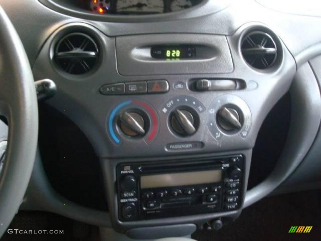 2002 ECHO Sedan - Polar White / Shadow Gray photo #13
