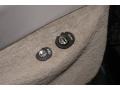 Medium Graphite Metallic - Town Car Executive Photo No. 42